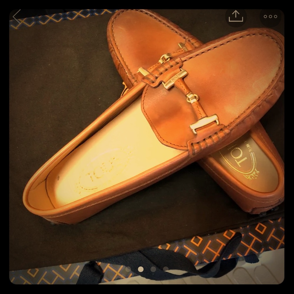 Authentic Tods Moccasins